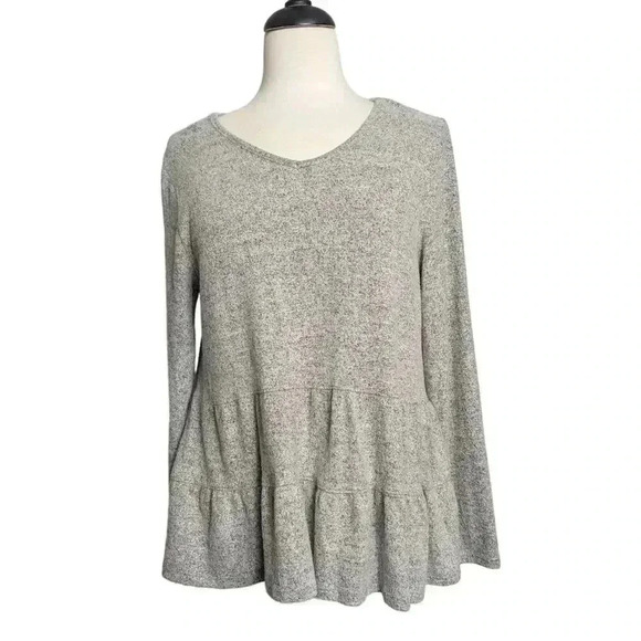 Green Envelope Large Heather Gray Long Sleeve Tiered Cozy Knit Blouse - Picture 1 of 8